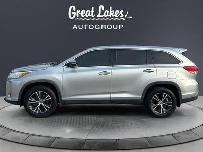 2019 Toyota HIGHLANDER LE