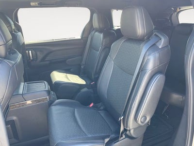 2025 Toyota Sienna Platinum 7 Passenger