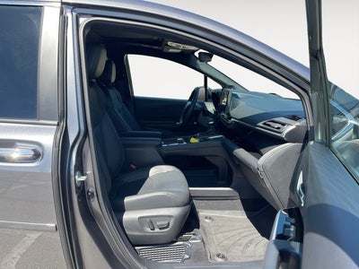2025 Toyota Sienna Platinum 7 Passenger