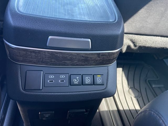 2025 Toyota Sienna Platinum 7 Passenger
