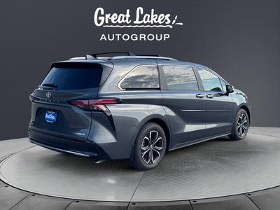 2025 Toyota Sienna Platinum 7 Passenger
