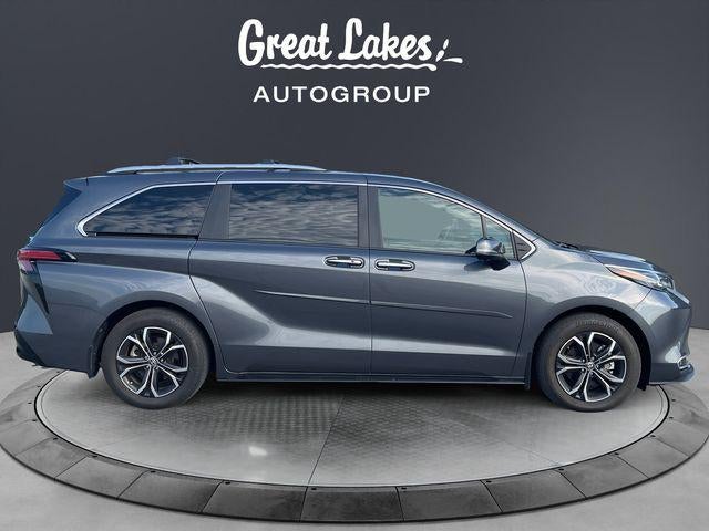 2025 Toyota Sienna Platinum 7 Passenger