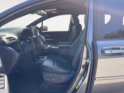 2025 Toyota Sienna Platinum 7 Passenger