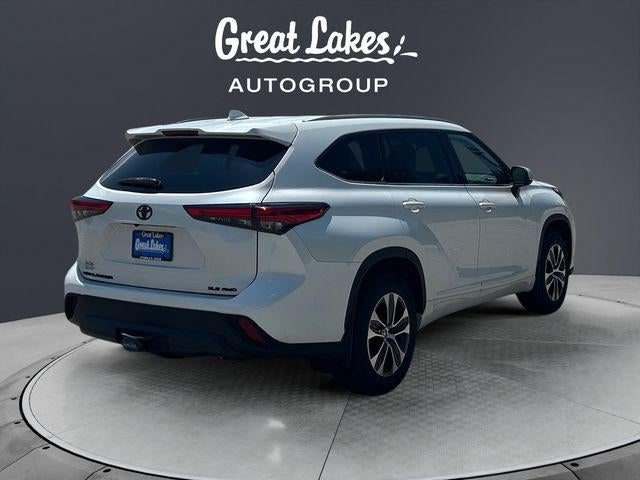 2022 Toyota HIGHLANDER XLE