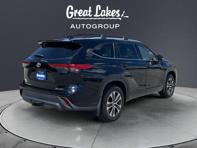 2022 Toyota HIGHLANDER XLE