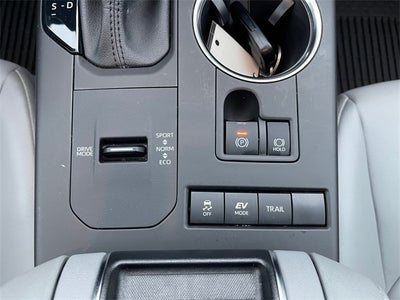 2022 Toyota HIGHLANDER HYBRD XLE