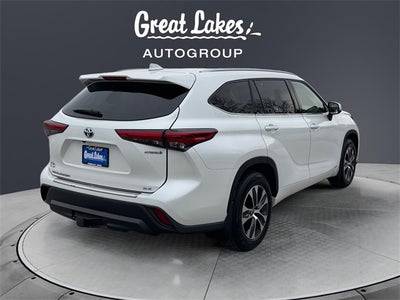 2022 Toyota HIGHLANDER HYBRD XLE