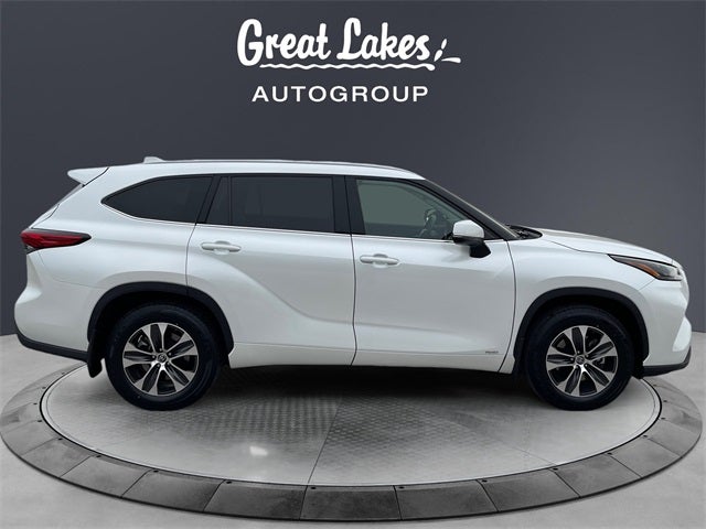 2022 Toyota HIGHLANDER HYBRD XLE