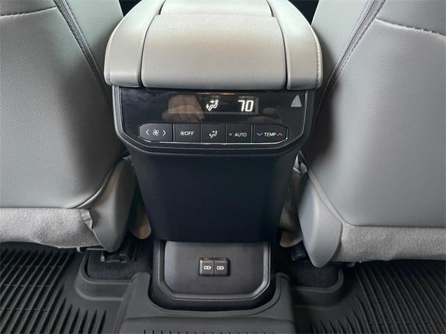 2022 Toyota HIGHLANDER HYBRD XLE