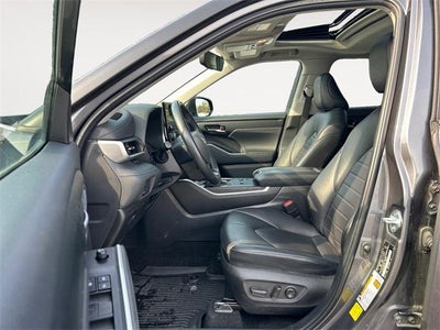 2024 Toyota HIGHLANDER HEV XLE
