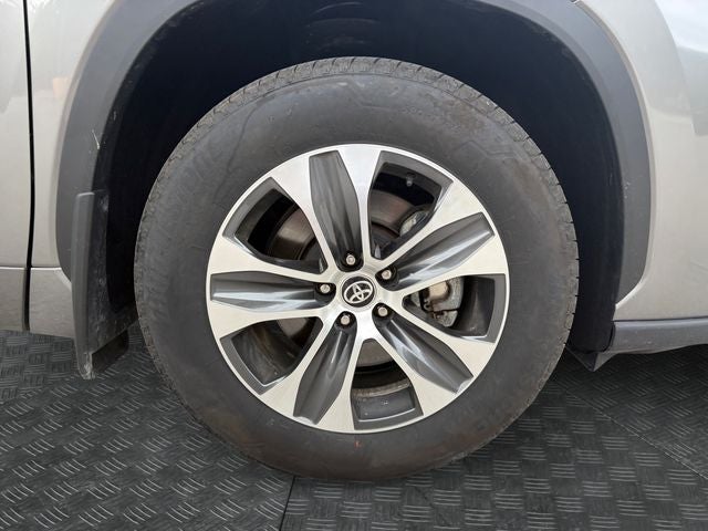 2026 Toyota Highlander Hybrid XLE