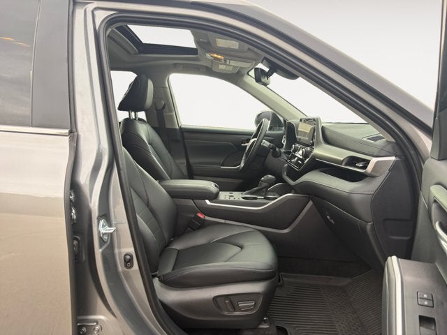 2026 Toyota Highlander Hybrid XLE