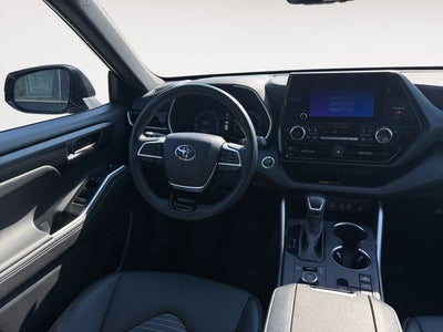 2025 Toyota Highlander XSE