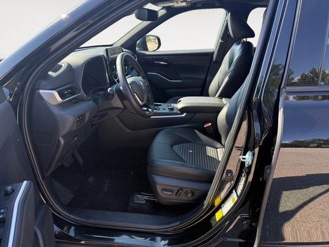 2025 Toyota Highlander XSE
