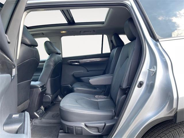 2023 Toyota Highlander Platinum