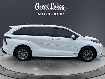 2021 Toyota SIENNA LE LE 8 Passenger