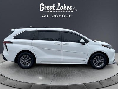 2021 Toyota SIENNA LE LE 8 Passenger