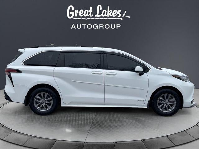 2021 Toyota SIENNA LE LE 8 Passenger