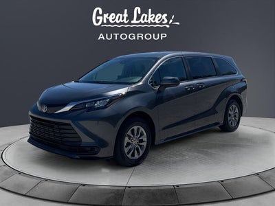 2025 Toyota Sienna LE 8 Passenger