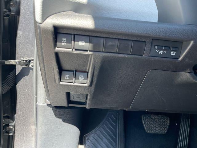 2025 Toyota Sienna LE 8 Passenger
