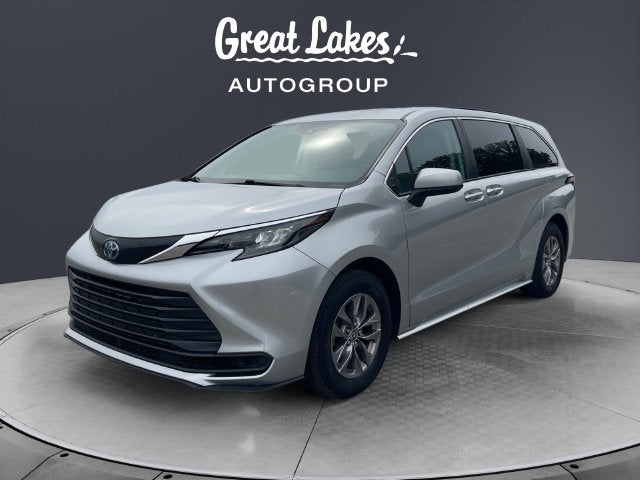 2024 Toyota Sienna LE 8 Passenger