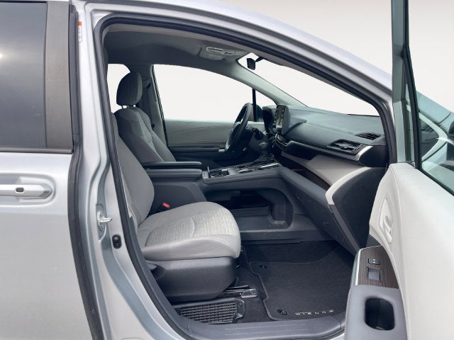 2024 Toyota Sienna LE 8 Passenger
