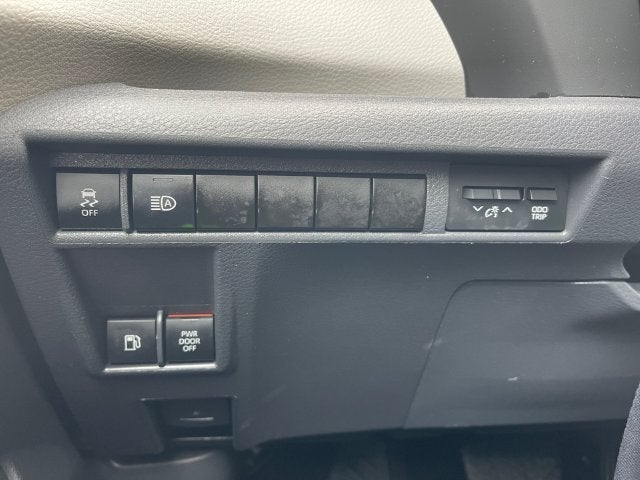 2024 Toyota Sienna LE 8 Passenger