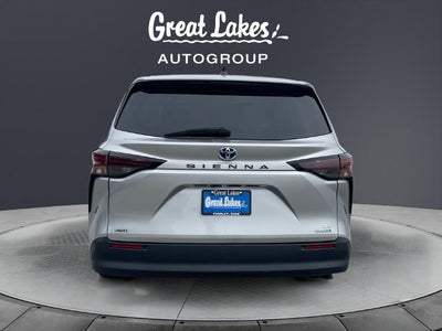 2024 Toyota Sienna LE 8 Passenger