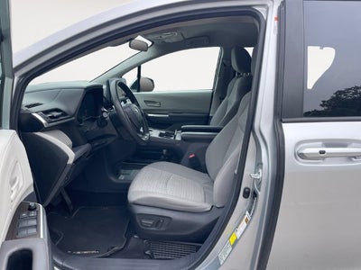 2024 Toyota Sienna LE 8 Passenger