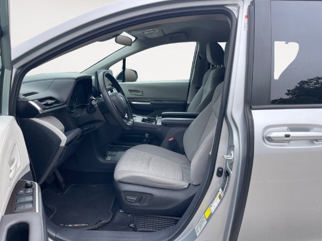 2024 Toyota Sienna LE 8 Passenger