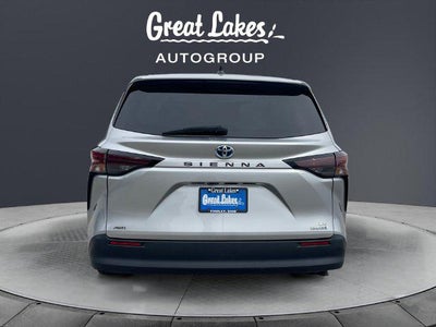 2024 Toyota Sienna LE 8 Passenger