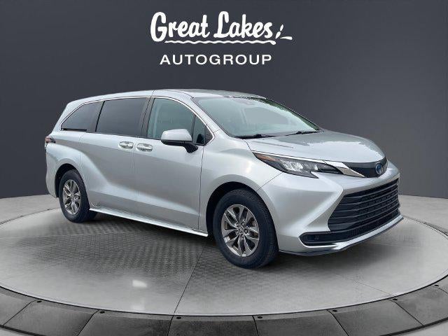 2024 Toyota Sienna LE 8 Passenger