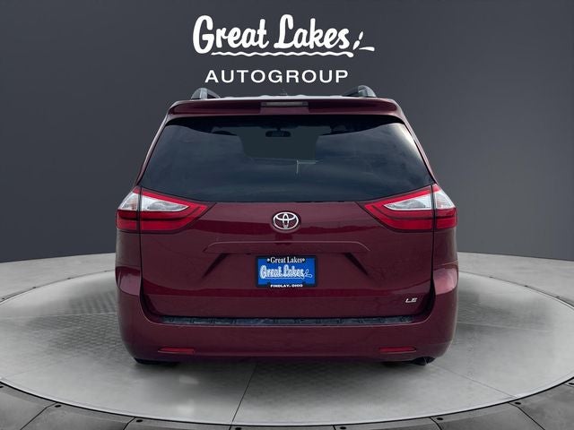 2017 Toyota Sienna LE 8 Passenger