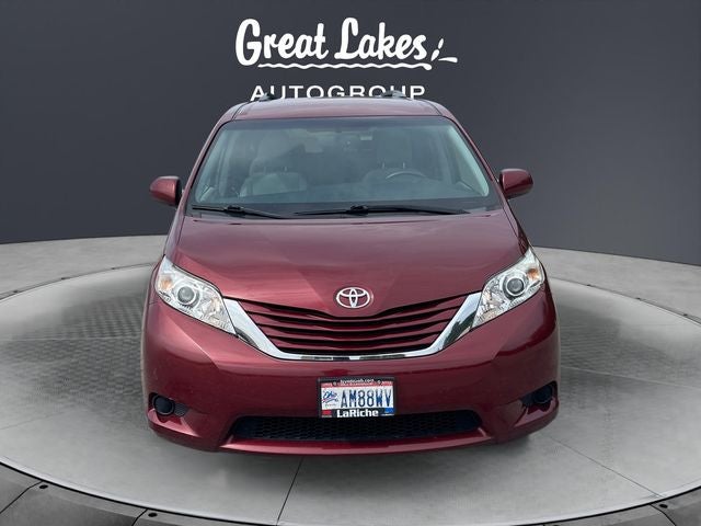2017 Toyota Sienna LE 8 Passenger
