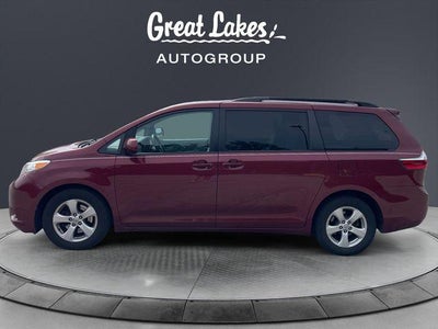 2017 Toyota Sienna LE 8 Passenger