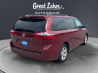 2017 Toyota Sienna LE 8 Passenger