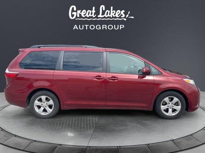2017 Toyota Sienna LE 8 Passenger
