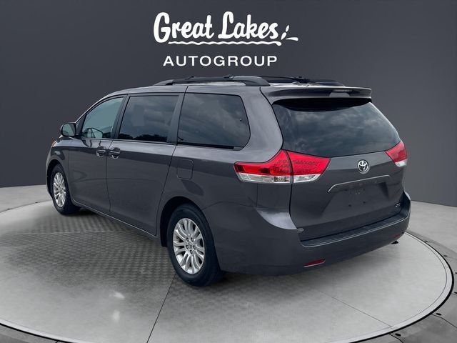 2013 Toyota SIENNA XLE 3.5L XLE 8 Passenger