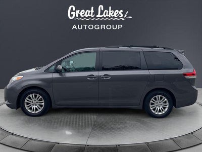 2013 Toyota SIENNA XLE 3.5L XLE 8 Passenger