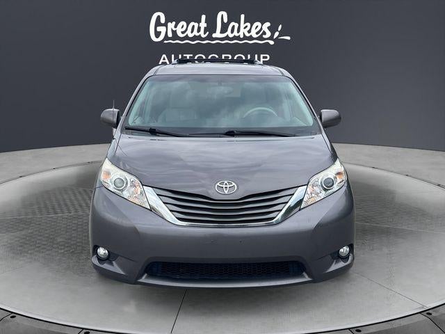 2013 Toyota SIENNA XLE 3.5L XLE 8 Passenger