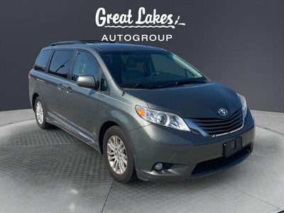 2014 Toyota SIENNA XLE 3.5L XLE 8 Passenger
