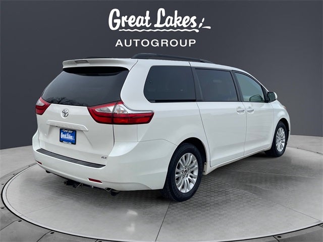 2017 Toyota SIENNA XLE 3.5L XLE 7 Passenger