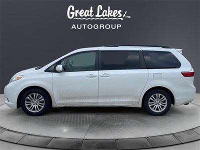 2017 Toyota SIENNA XLE 3.5L XLE 7 Passenger