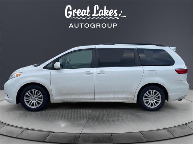 2017 Toyota SIENNA XLE 3.5L XLE 7 Passenger