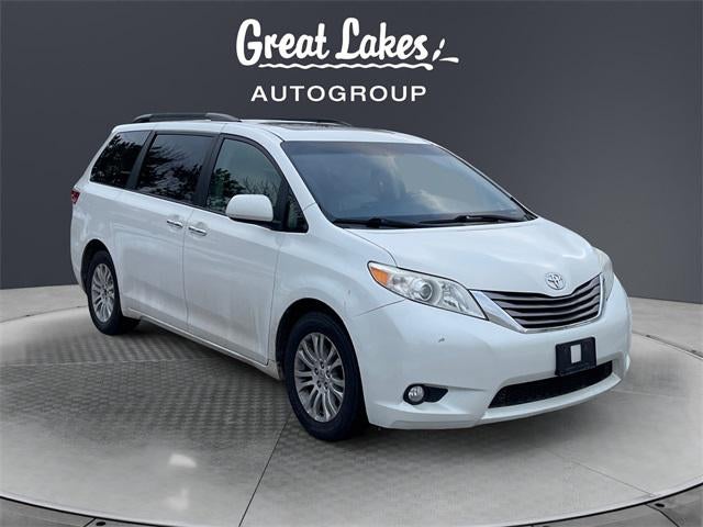 2017 Toyota SIENNA XLE 3.5L XLE 7 Passenger