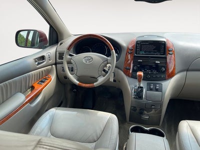 2006 Toyota SIENNA XLE