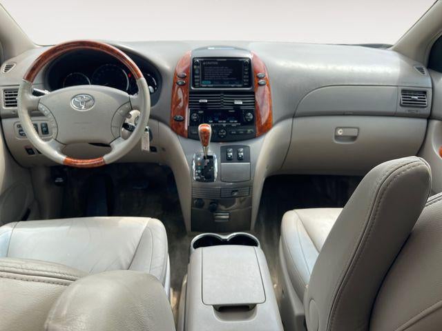 2006 Toyota SIENNA XLE