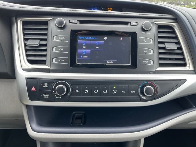 2019 Toyota HIGHLANDER LE