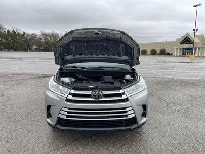 2019 Toyota HIGHLANDER LE