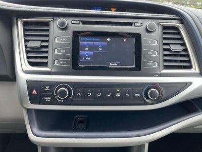 2019 Toyota HIGHLANDER LE